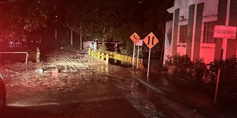 Tres personas continúan desaparecidas tras crecientes súbitas en Silvania: Gobernador Jorge Rey activa PMU y refuerza operaciones de búsqueda
