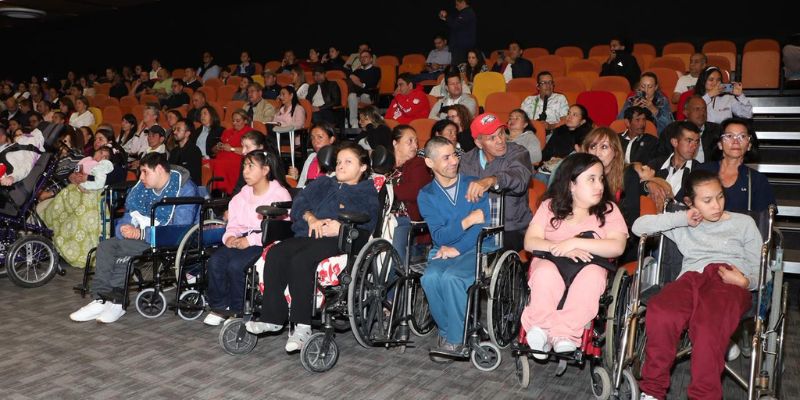 Con entrega de ayudas técnicas y recursos de la Estampilla para Persona Mayor, Cundinamarca fortalece la inclusión