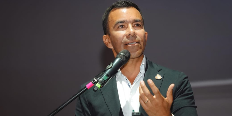 &ldquo;La decisión de pico y placa contra vehículos no matriculados en Bogotá es discriminatoria y parte de un análisis superficial y poco riguroso de las cifras&rdquo;: gobernador de Cundinamarca responde a Bogotá

