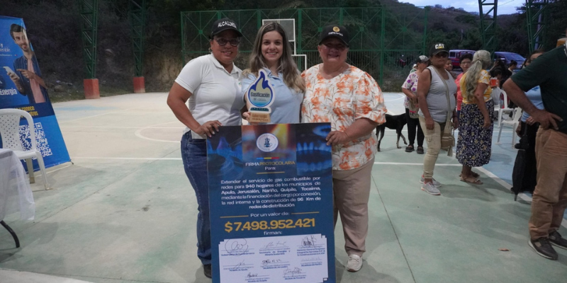 Con inversión de $7.500 millones en cinco municipios, Cundinamarca conecta 940 nuevos hogares rurales a gas natural

