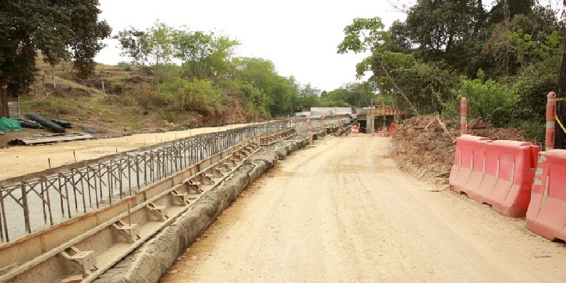 $4.300 millones se invirtieron en el puente Charco verde entre Tocaima y Agua de Dios












































