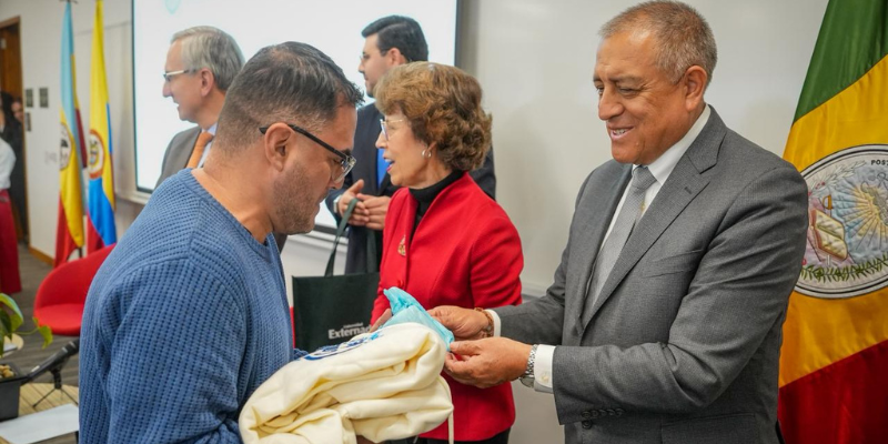 21 comisarios de familia inician especialización en Derecho de Familia en el Externado





