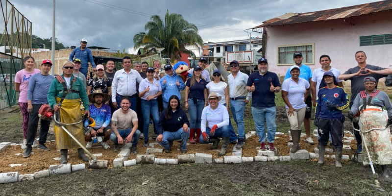 Tena interviene corredor escolar y mejora acceso entre la IED Betulia y el polideportivo

