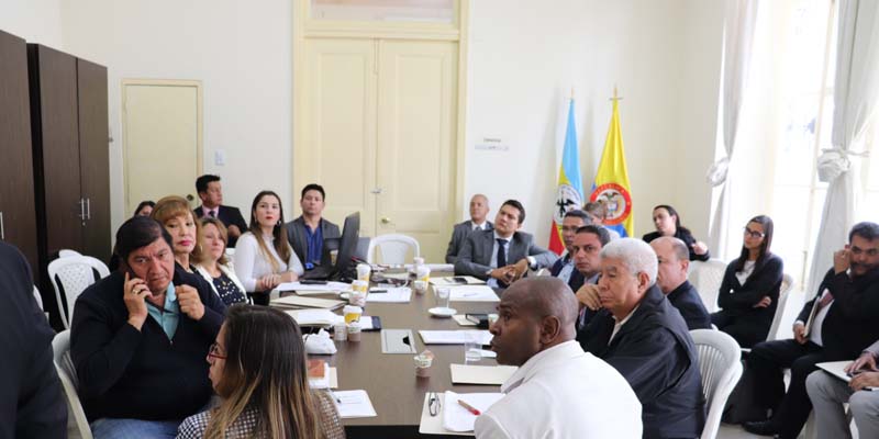Primera sesión del Consejo departamental de paz de Cundinamarca


































