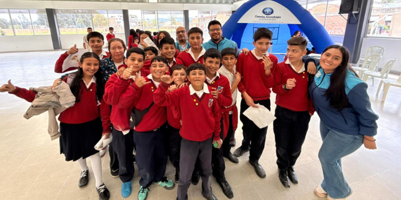 Cinco municipios y 815 estudiantes participan en Raíces de Ciencia, programa de innovación educativa en Cundinamarca