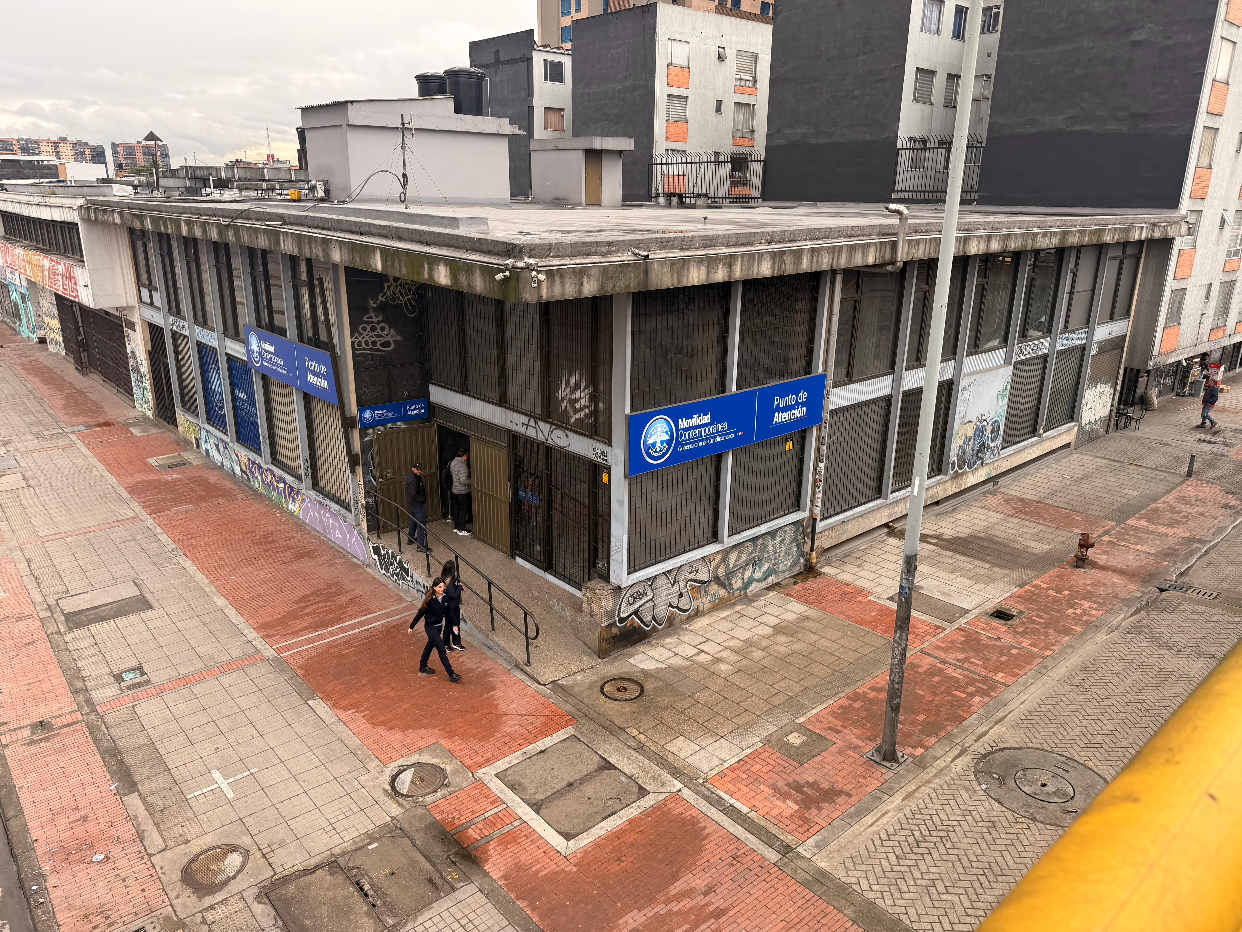 Bogotá (Calle 13 # 30-20):