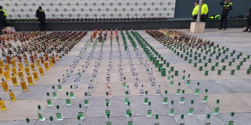 Gobernador Rey destacó operativo conjunto que permitió la incautación de licor adulterado y cigarrillos de contrabando en Bogotá 