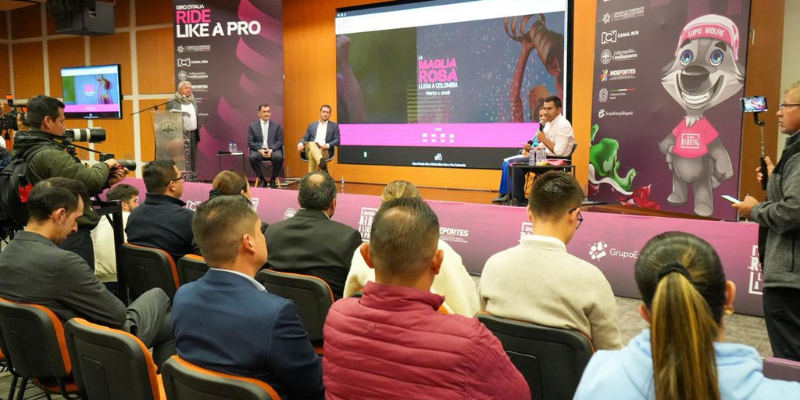 Gran Fondo Giro d&rsquo;Italia Ride Like a Pro: conozca fechas, horarios y punto oficial para reclamar el kit de competencia

