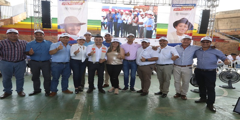 Agua potable y saneamiento básico, turismo e infraestructura vial, compromisos del plan de desarrollo para provincia del Gualivá