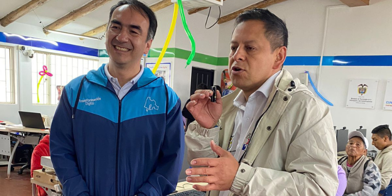 Gobernador Jorge Rey celebra la entrega de 20 Centros Interactivos Digitales en Cundinamarca

