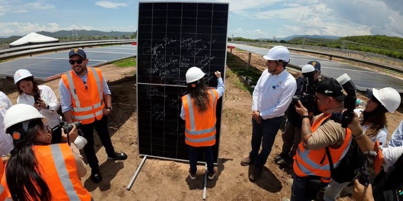 Puerta de Oro: el parque solar más grande de Colombia alcanza 71% de avance en Cundinamarca


