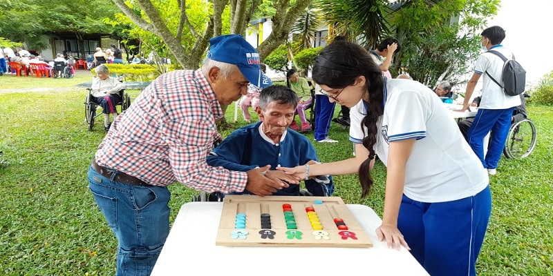 Beneficencia de Cundinamarca promueve la comunicación y el respeto entre jóvenes y adultos mayores
