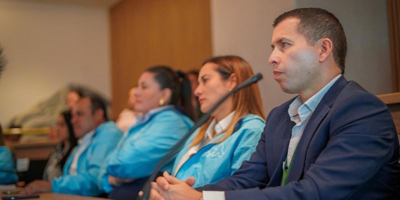 Compras conjuntas en salud le dejan a Cundinamarca ahorros por $10.772 millones, reporta el gobernador Jorge Rey

 
