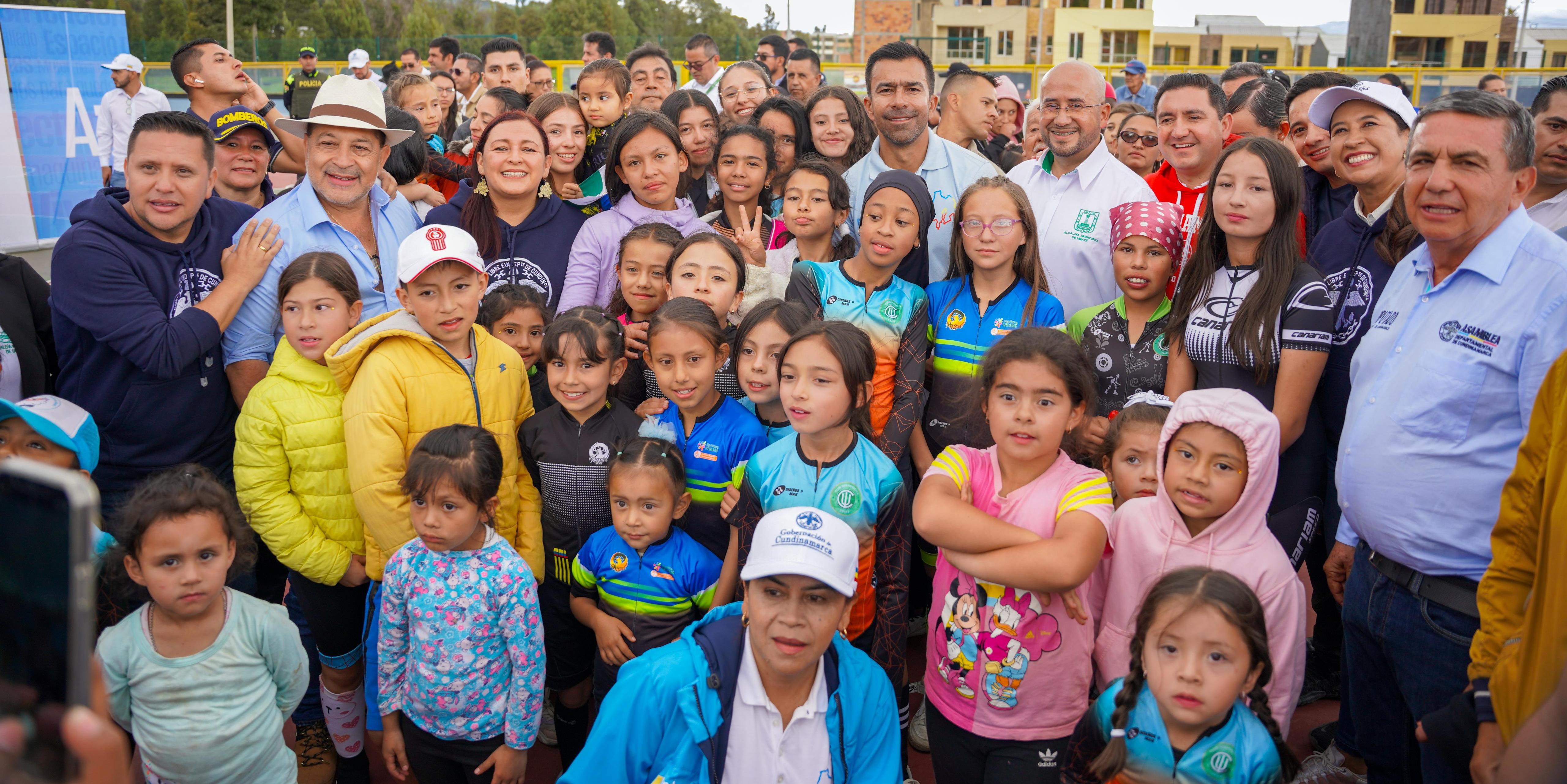 Gobernador de Cundinamarca recorrió nueve municipios en la tercera semana de la gira ‘Nos comprometemos a:’