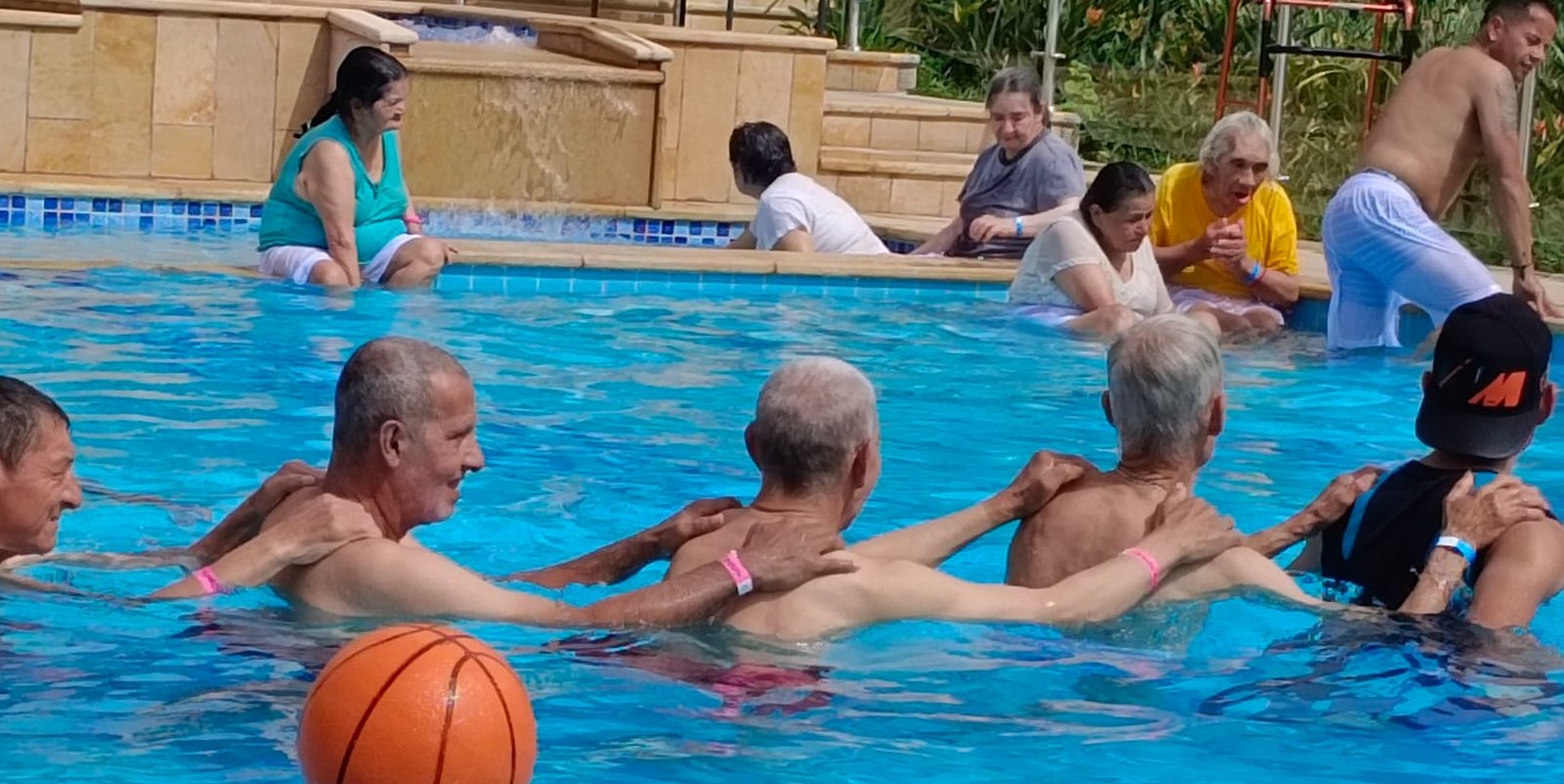 Usuarios del Centro de Bienestar del Anciano de Arbeláez disfrutaron de una jornada de integración