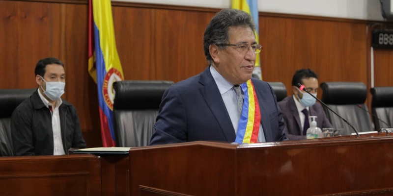 Viceministro de Hacienda, condecorado por Asamblea Departamental por su liderazgo regional
