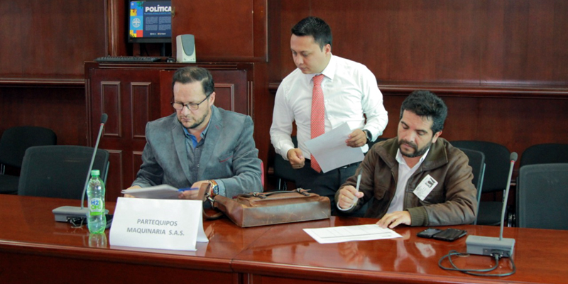 Doce equipos de maquinaria nueva atenderán necesidades de infraestructura en Cundinamarca