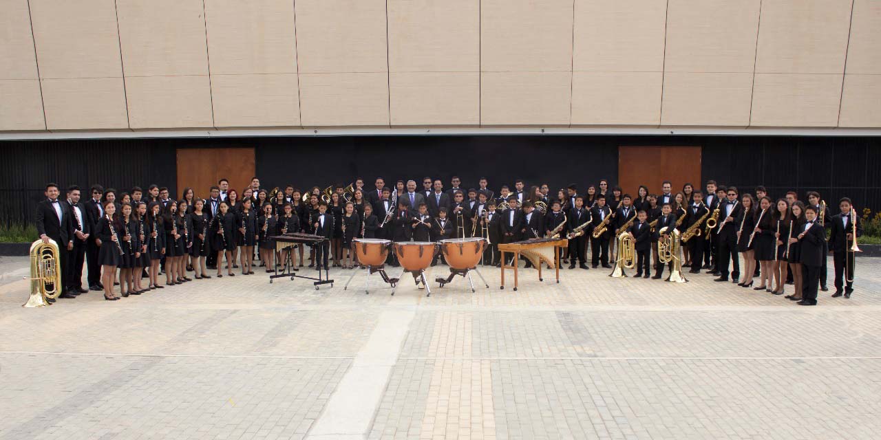 Banda Sinfónica de Cajicá, primer puesto en campeonato mundial































