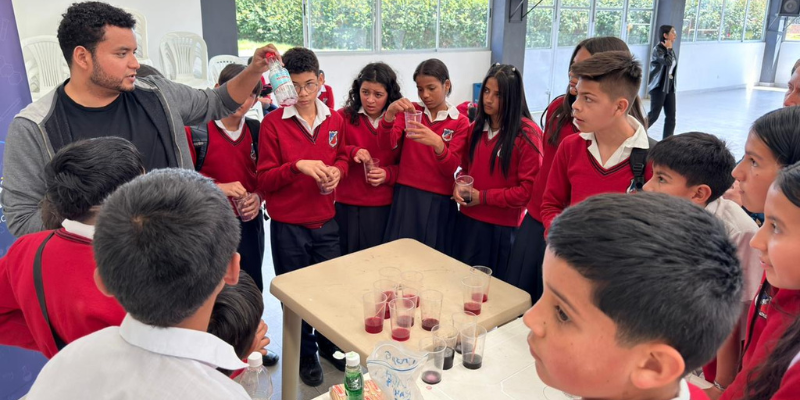Cinco municipios y 815 estudiantes participan en Raíces de Ciencia, programa de innovación educativa en Cundinamarca