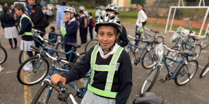 CundiEscarabajos al Cole recibe Mención de Honor en el Premio Nacional de Alta Gerencia 2025





