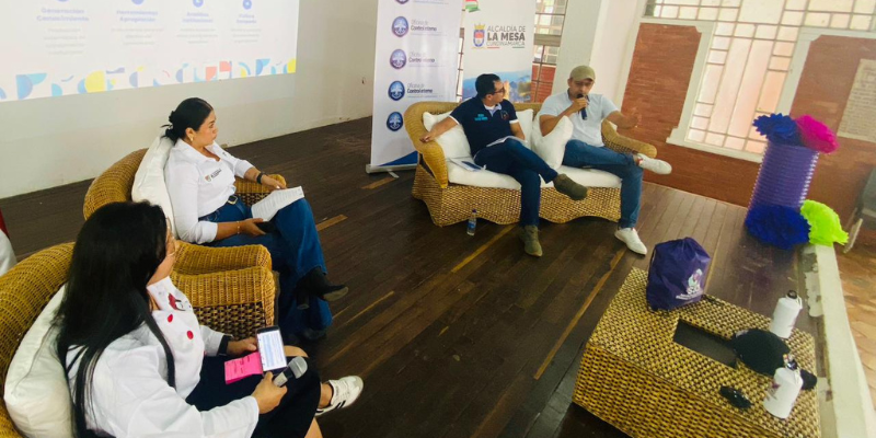 Cundinamarca impulsa la gestión pública en conversatorios de buenas prácticas

