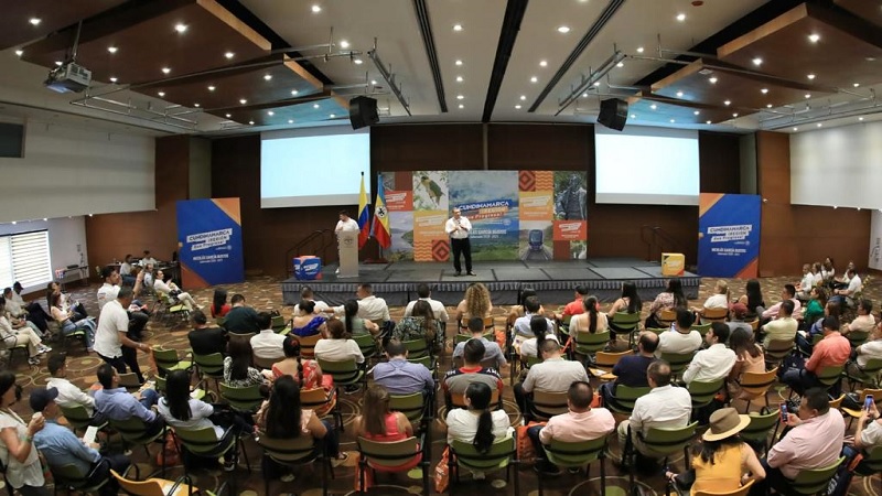 Gobernación asigna $1.500 millones para estudios superiores a los personeros Cundinamarca

