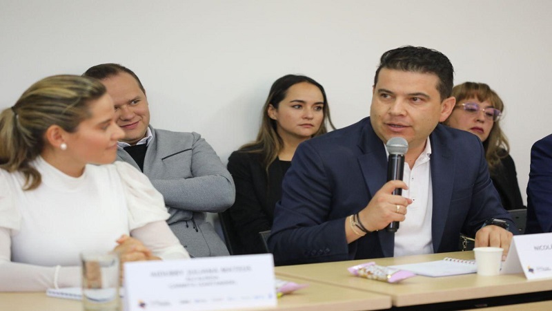Gobernador de Cundinamarca se destaca en el conversatorio del Premio Superación de la Pobreza
